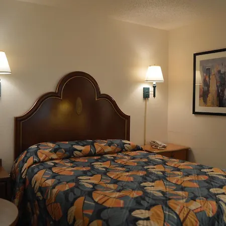 Travelers Inn Wilburton Room photo